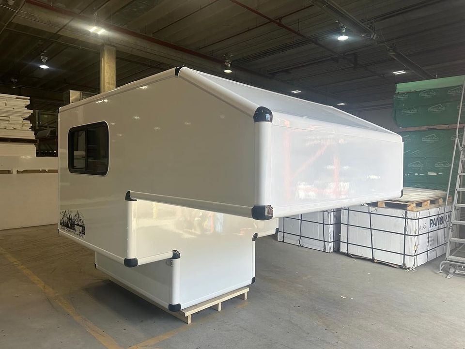 Lake Country Camper - Slide-In 5.5' - 4 Saisons