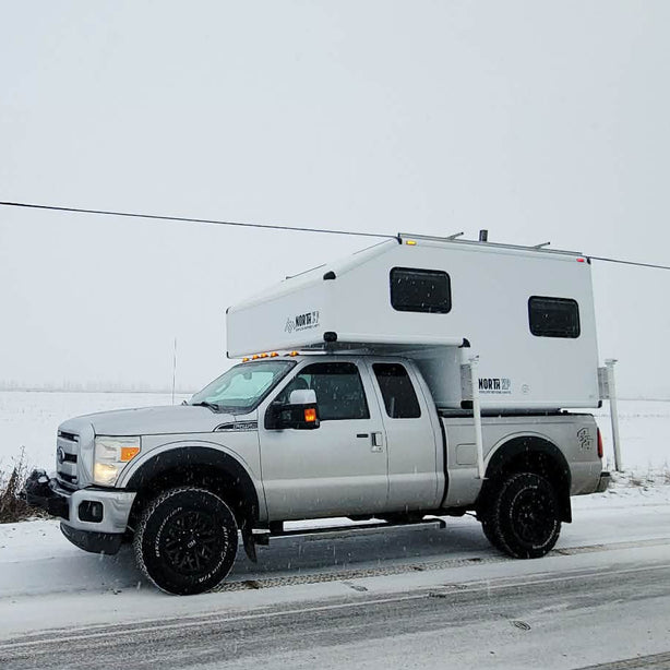 Campeur 4 saisons NORTH XP fabriqué au Québec pour expédition overland, ford f250. XP6.5. Slide-in campeur. caravan porté